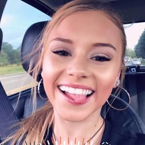 Meet your Posher, Malia